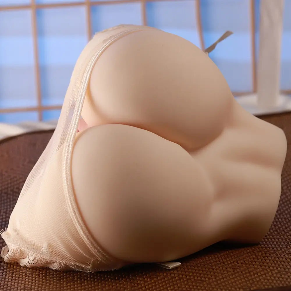 Sara: Masturbateur Fessier Compact en TPE Liquide Ultra-Doux - Modèle Léger 3.35 kg