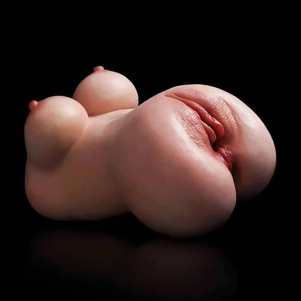 Kait: Vaginette en silicone avec seins 1,4 kg